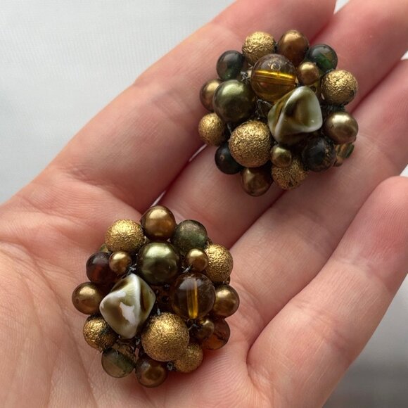 Vintage Gold-tone Stone Beaded Cluster Clipon Earrings Japan - Picture 2 of 4